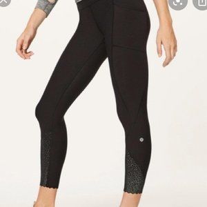 Lululemon Scalloped 7/8 Leggings, Black, Size 6